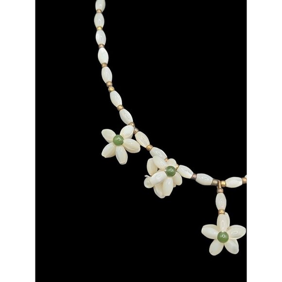 Carved Mother of Pearl Beaded Necklace Handcrafted Flower Jade Accent 16" Choker - Picture 3 of 8